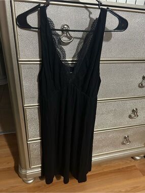 Arabella Black Lace Trim V-Neck Night Gown XL